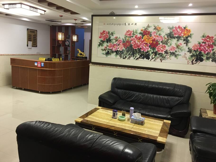 大厅休息区兼旅游咨询