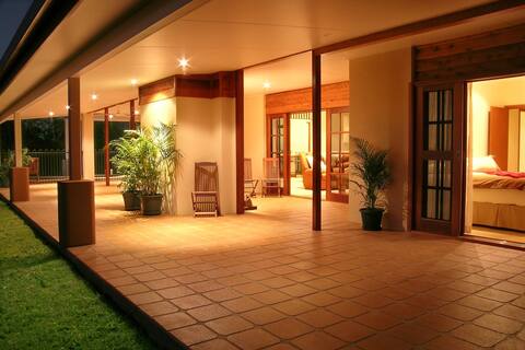 Summit Rainforest Retreat - House - 22 Twelfth Ave
