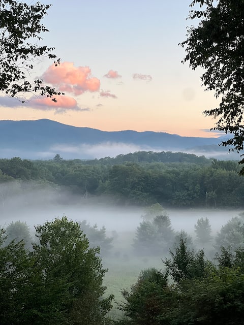 4 Bed 2 Bath with Mountain Views - White Mountains