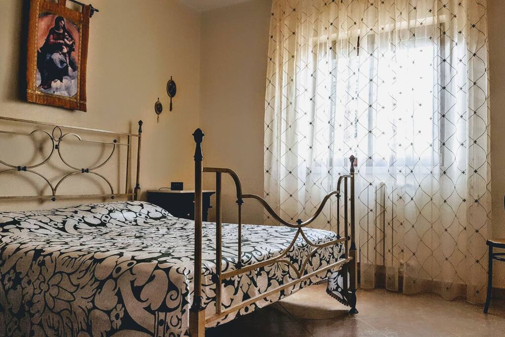 La camera da letto per due persone