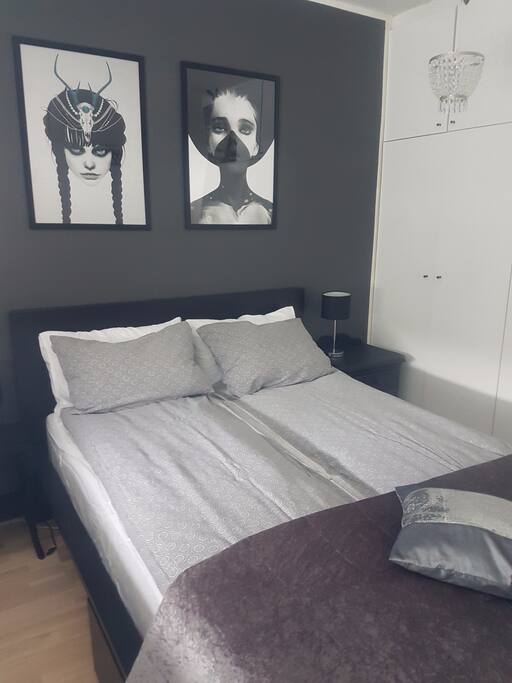 Bed room