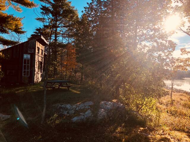 Cabin on Millers Lake on the Mississippi River