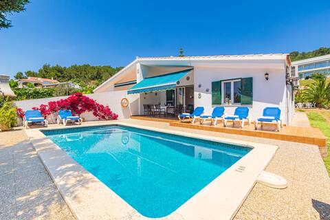 Villa Noelia 350 mts from the beach  pool AC  WiFi