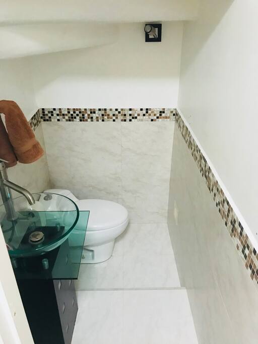 Baño de Visitas Planta baja