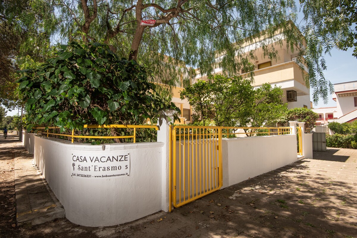 Casa vacanza SantErasmo 5 (Ginosa Marina) - Villas for Rent in Marina di  Ginosa, Puglia, Italy, Italy - Airbnb