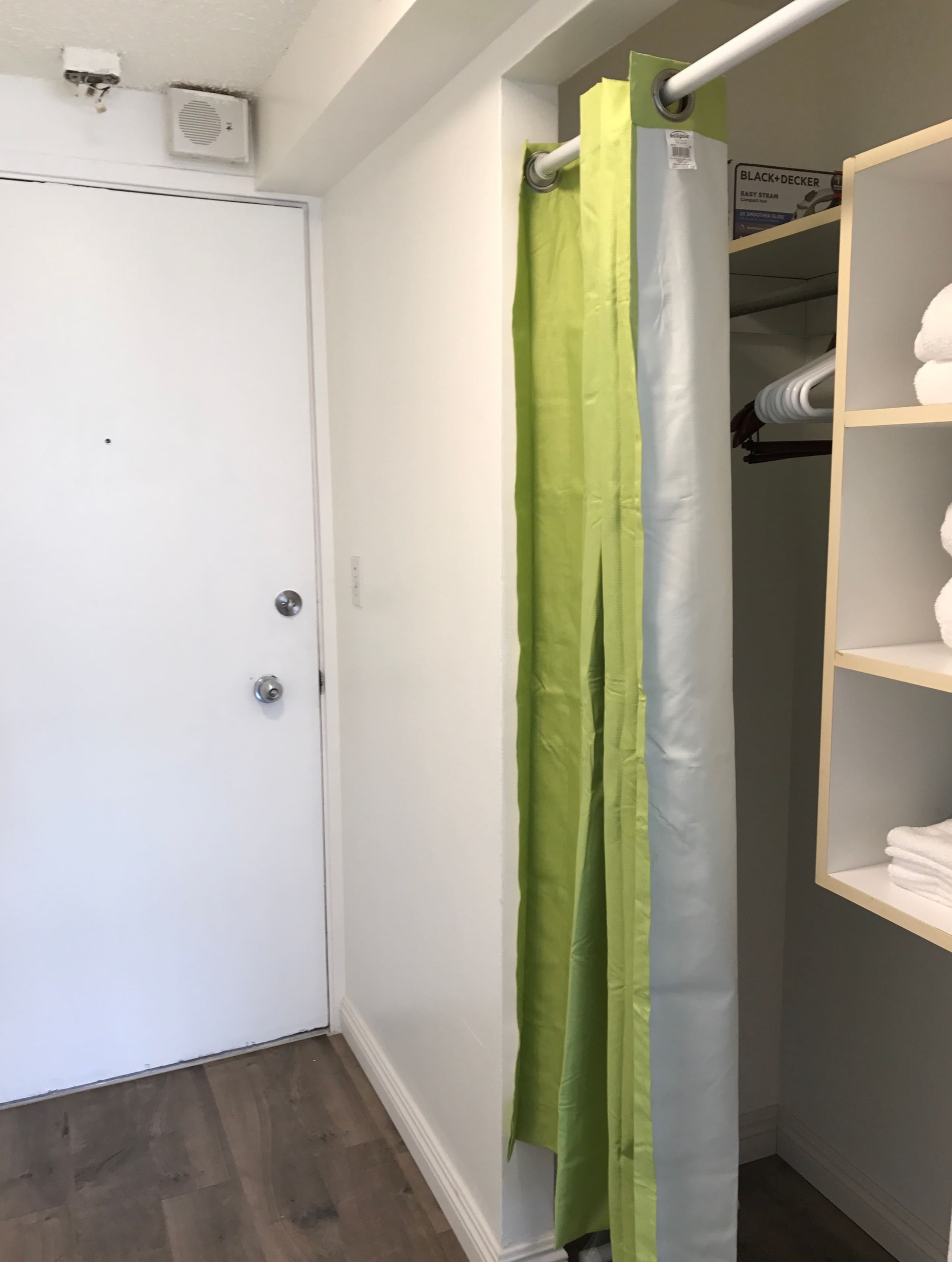 Lovely & Clean Unit | Minutes to Waikiki Beach - Image 23