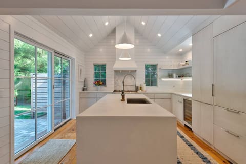 Designer East Hampton Farmhouse - Winter Warmth