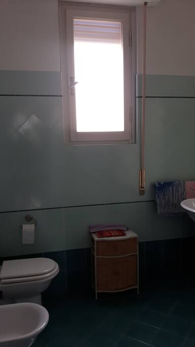Bagno finestrato completo