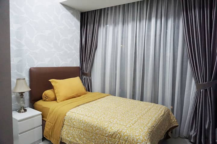 Dhoma e gjumit Nr. 2 me krevat 120x200