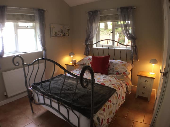 Მყუდრო სტუმართმოყვარე საძინებელი