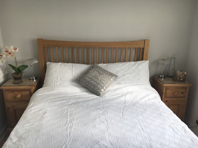 Well-appointed double room (single occupancy)