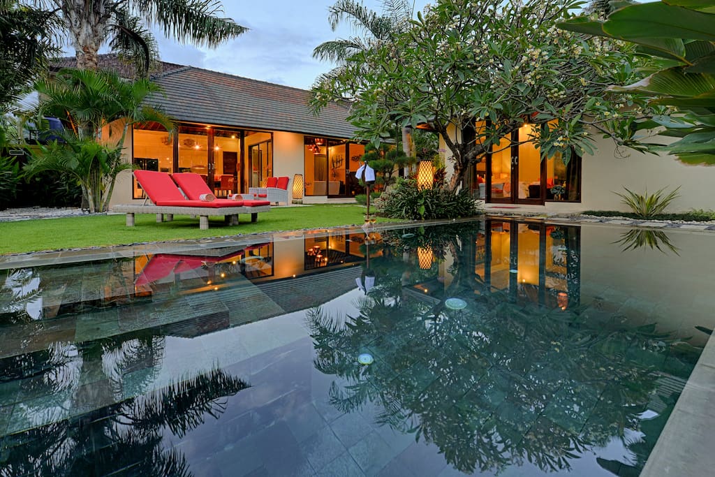 Garden & Pool View