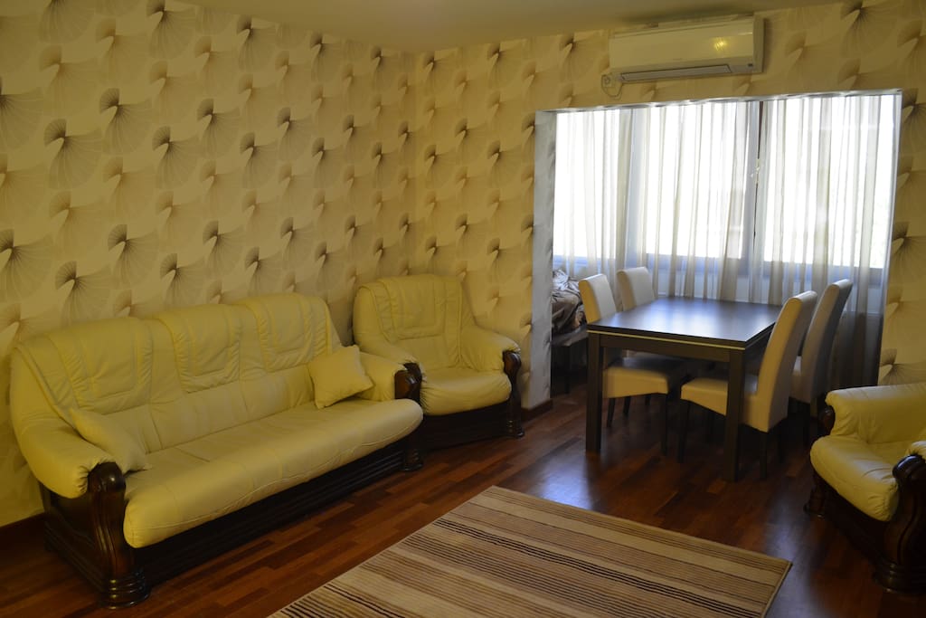 Living Room - Expandable sofa