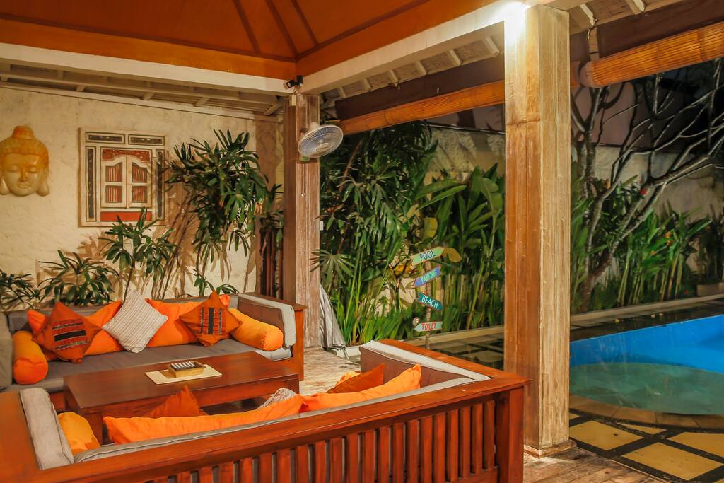 Lounge area