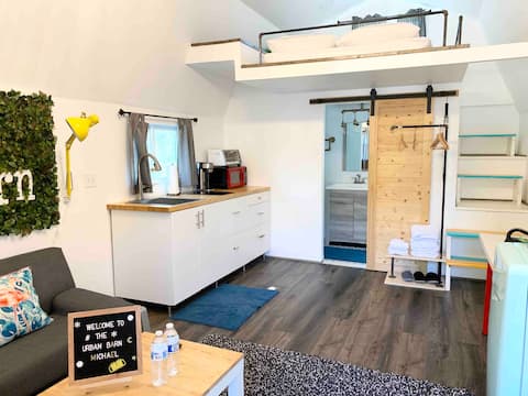 Top Airbnb: Chic Urban Barn Tiny Home Retreat in Willowbrook