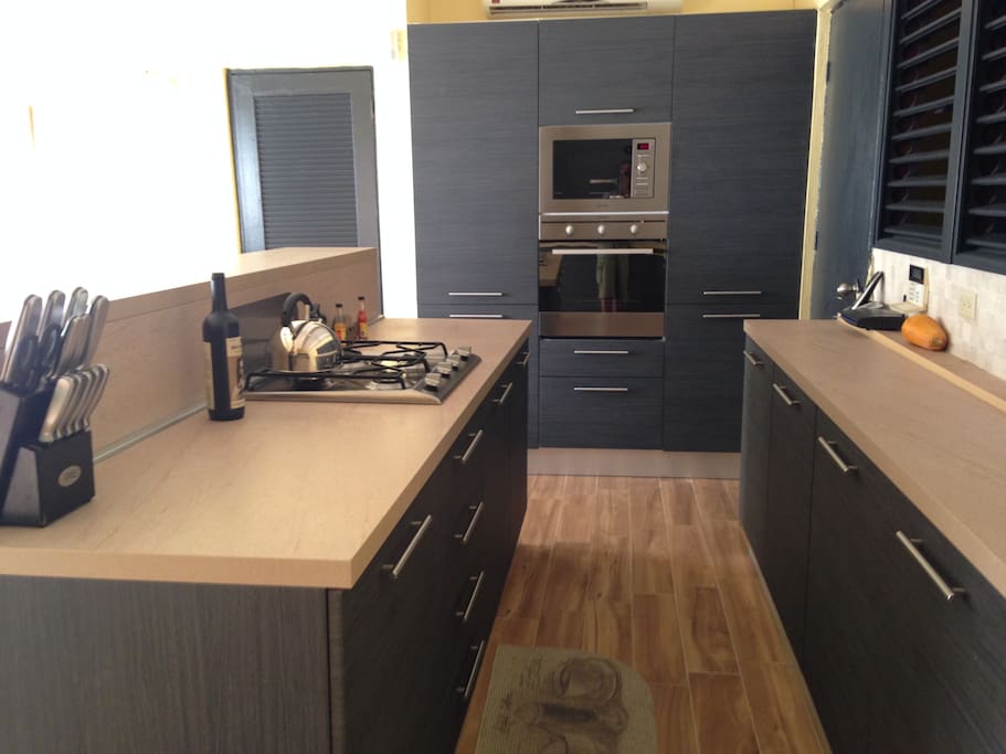 Modern Italian Kitchen with all the conveniences