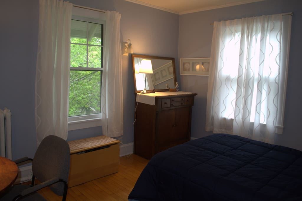 blue room
