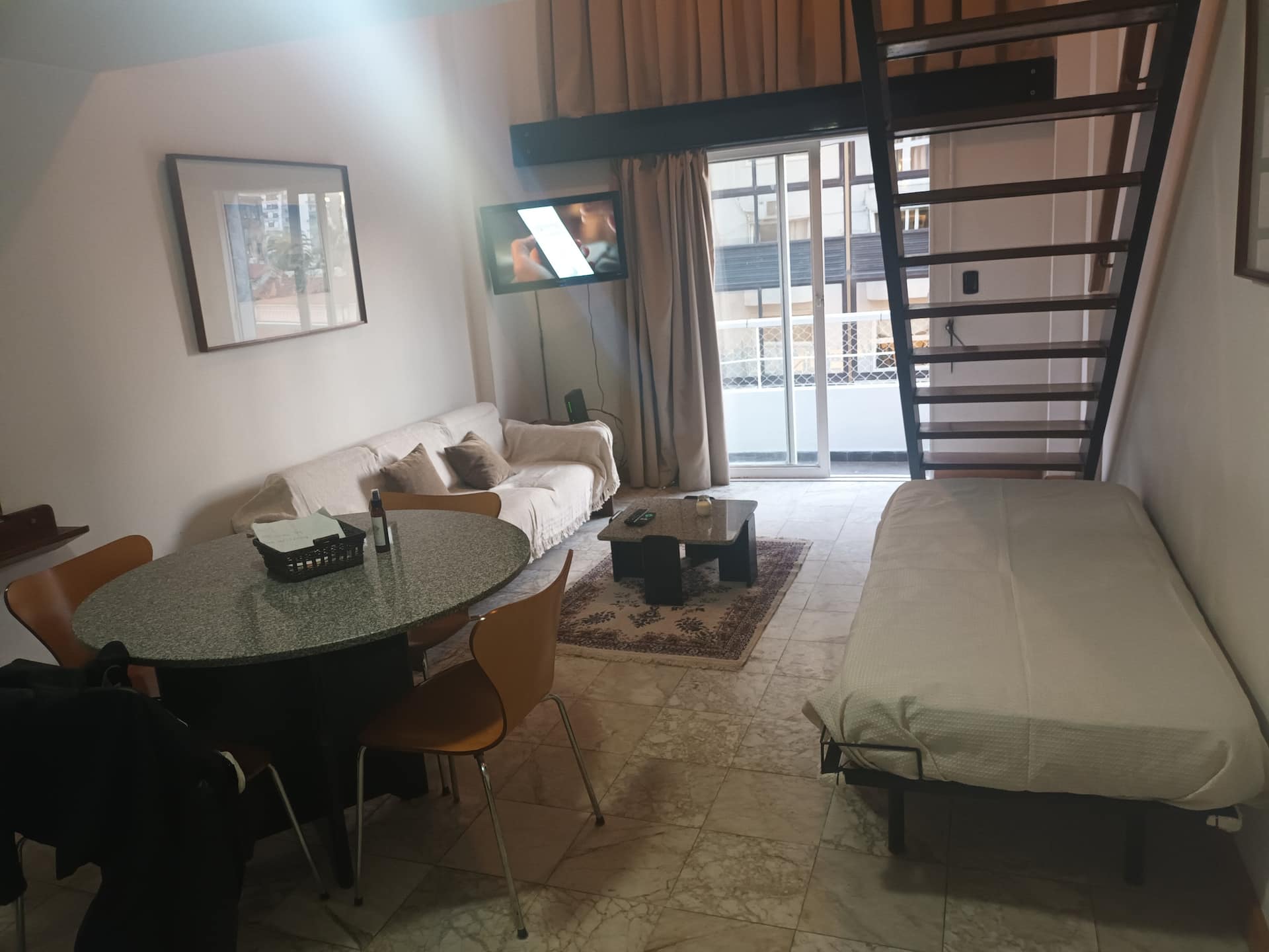 Duplex one-bedroom apartment in Retiro