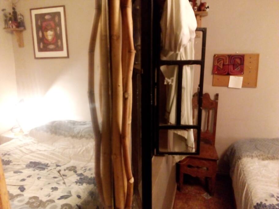 Esta habitaciòn tiene mucha privacidad y una atmòsfera muy acogedora