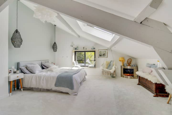 בית 1 - חדר שינה 1 עם מיטה 200x200, גינה ונוף לבריכה 