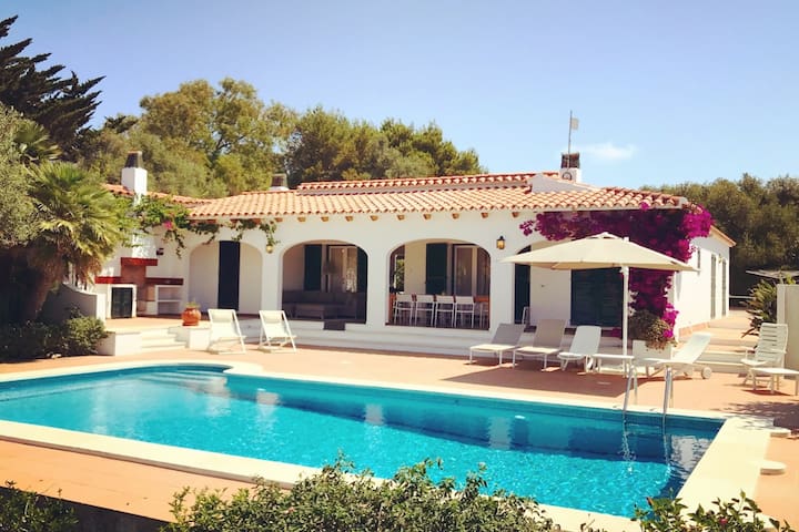 VILLA RAIA, Binibeca Nou – 5 bedroom, private pool
