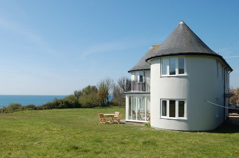 Shore Cottage on Dorset sea shore