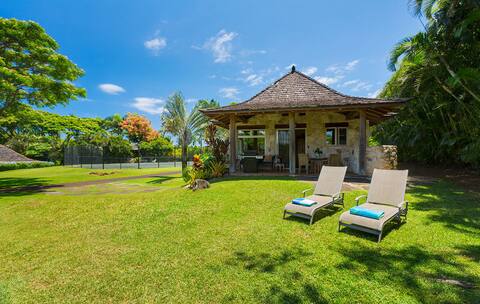 Nature lovers cottage with tennis