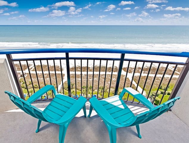 Oceanfront Condo , Great Location