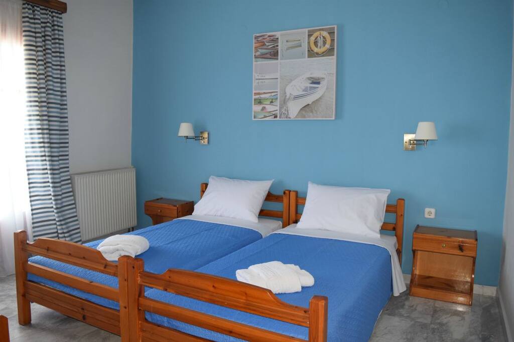 Upper floor bedroom