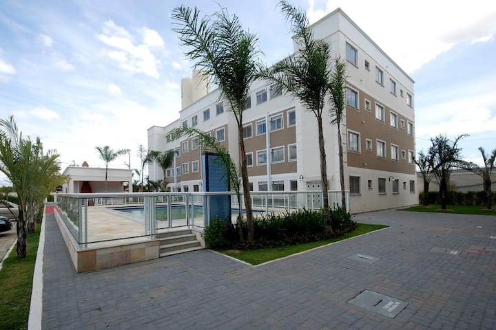 Apartamento 2 quartos, com piscina