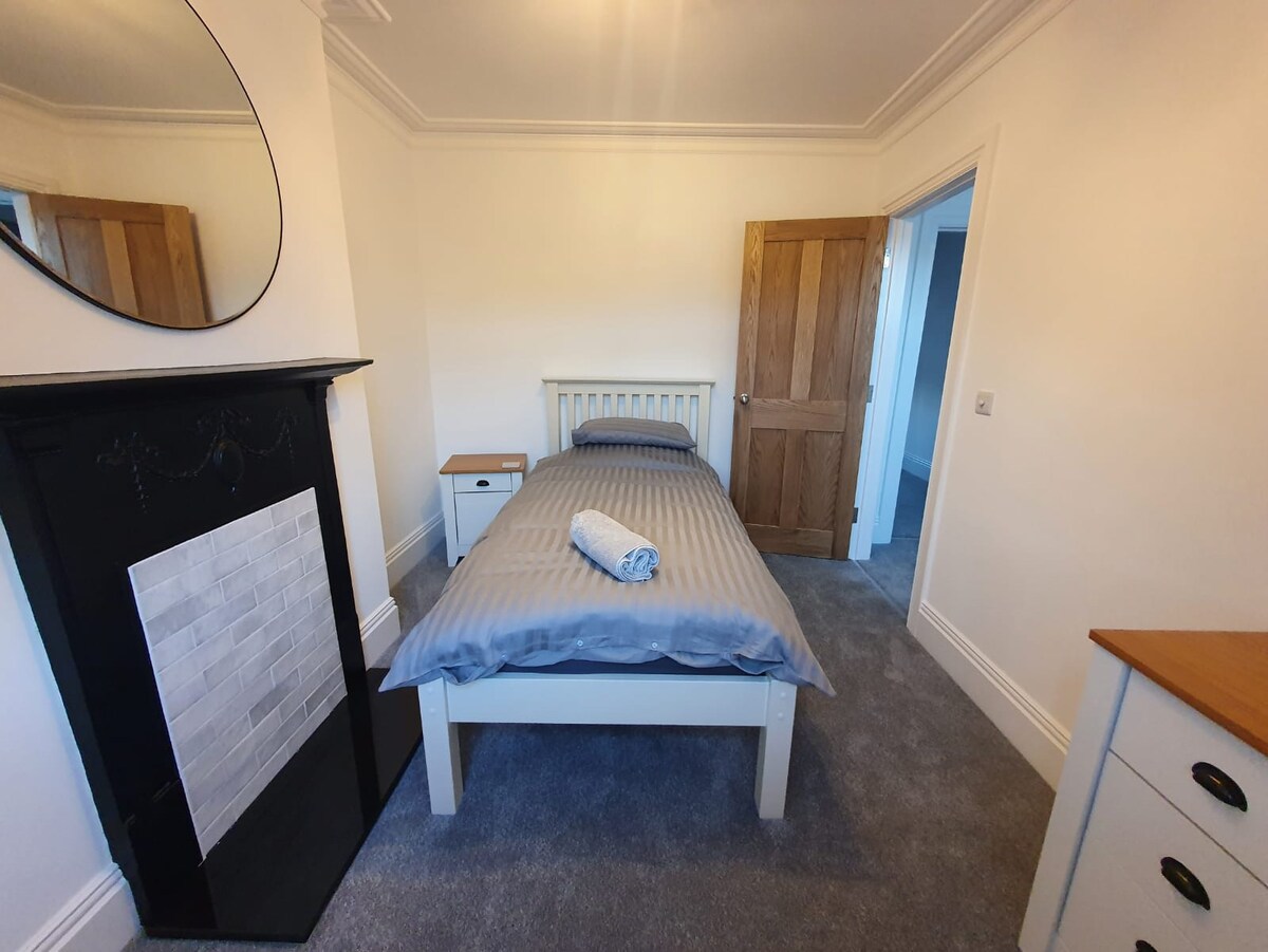 Spavaća soba 3: krevet za jednu osobu