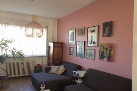 Cosy House Brussels - Ideal Location - Saint-Gilles - Casa a schiera