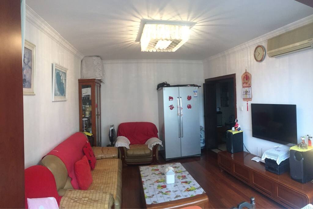 Bright & Large Living Room明亮宽敞的客厅