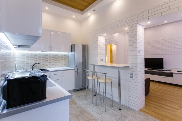 Stylish Central Apartment on Independence Square