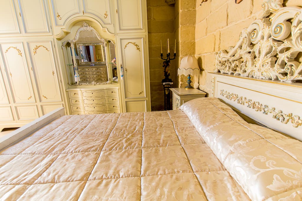Bed and Breakfast Acaya Rugge Camera Afrodite - dettaglio letto