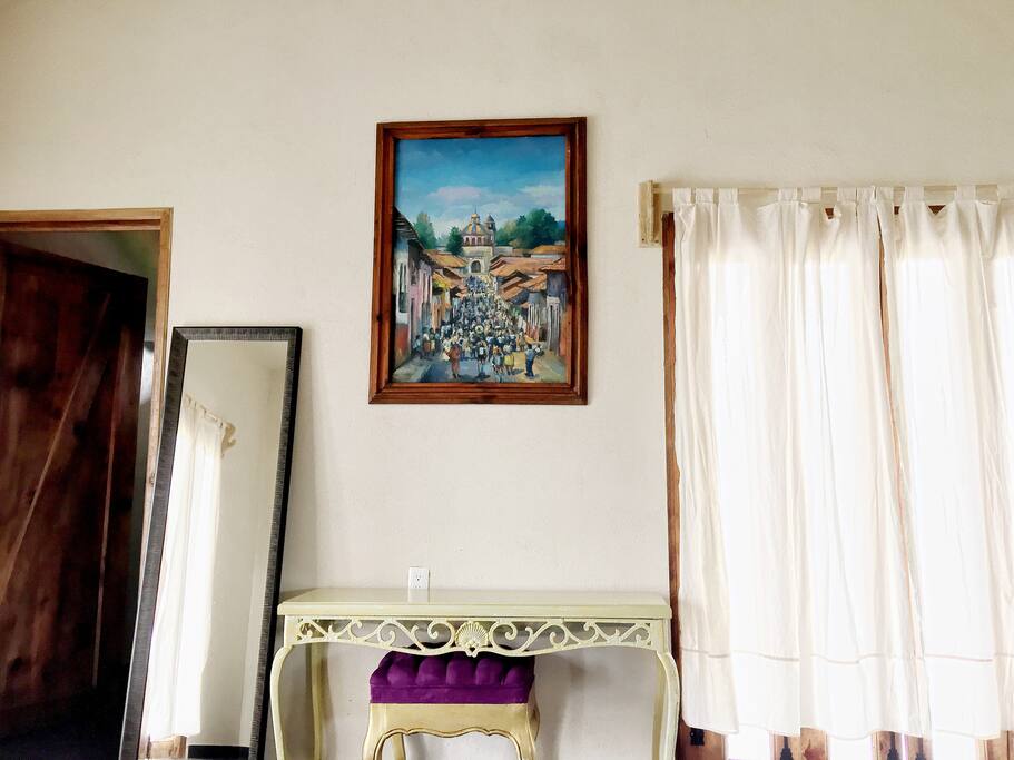 Decoración regional en la recamará principal / Main bedroom details.