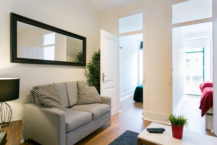 Cozy Central Downtown III by Central Hill gallery image 3