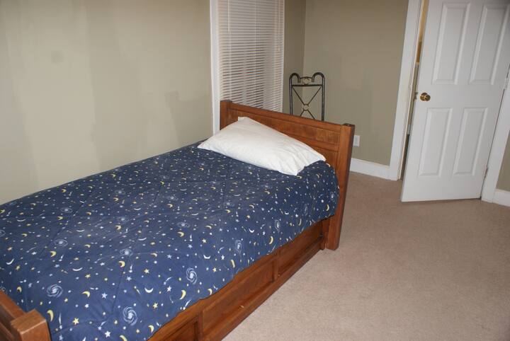 The Burton House On Delaware Houses For In Indianapolis Indiana United States Airbnb The Burton House On Delaware Houses, Craigslist Portland King Bed Frame