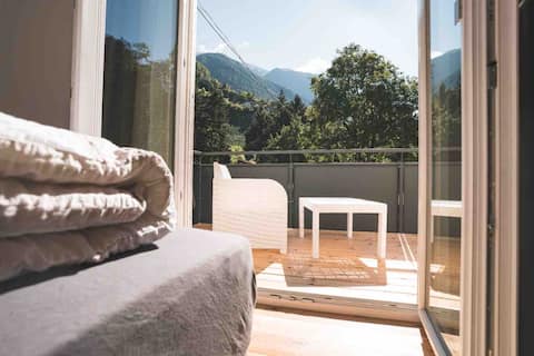 Bright, spacious apartment with south balcony on the 2nd floor