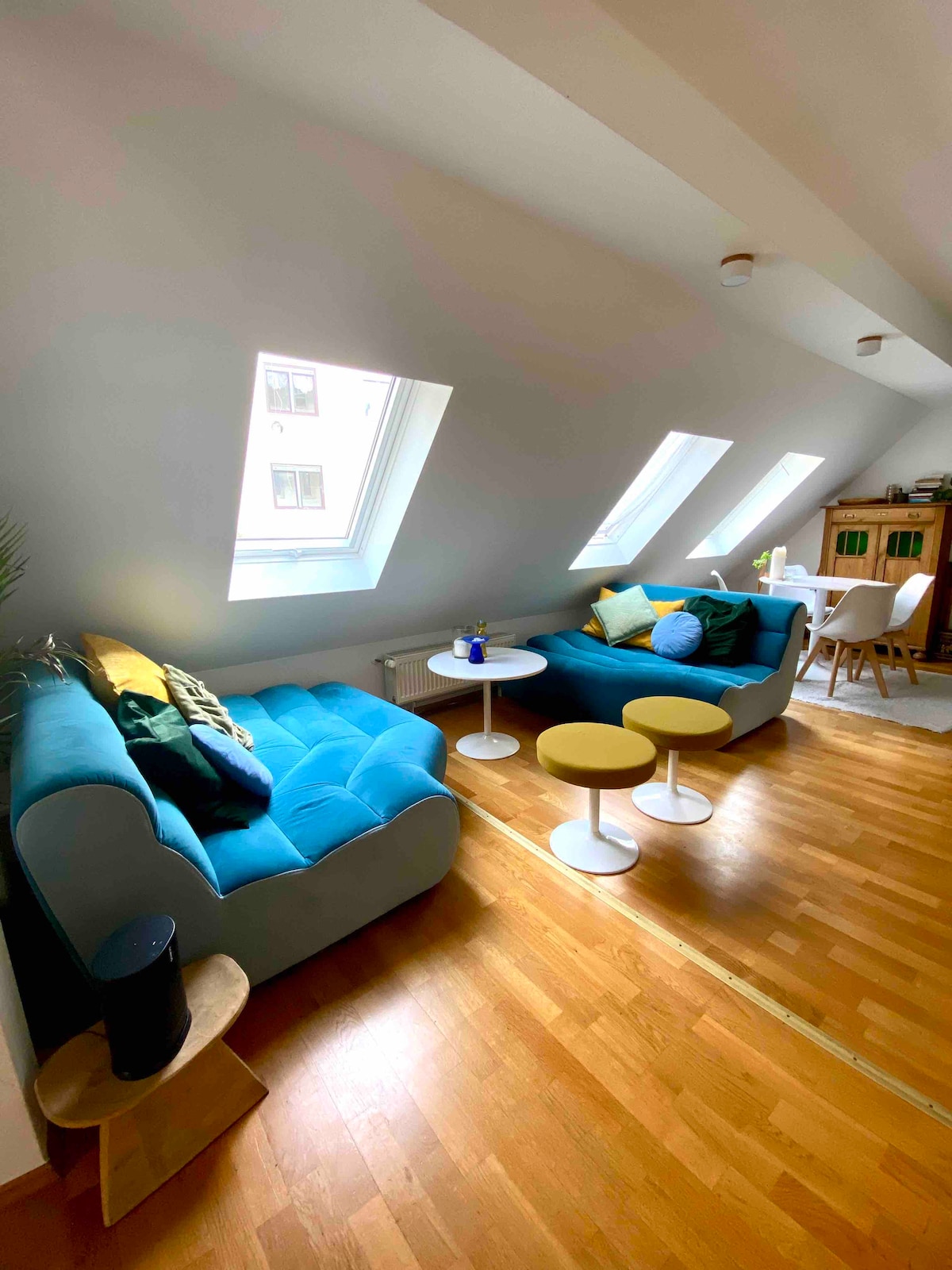 Successful Airbnb property: Cozy, quite & central Studio. Good for productions in St. Vinzenz