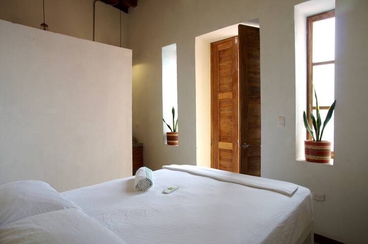 Private room #3 in spacious colonial house