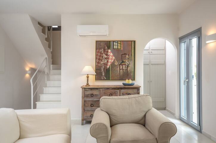 Seaside Naxos : 4BDR Villa Aphrodite @ Plaka Beach gallery image 4