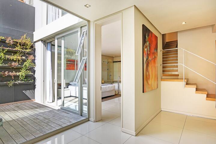 Blinkwater Villa – Camps Bay luxury next to beach gallery image 4