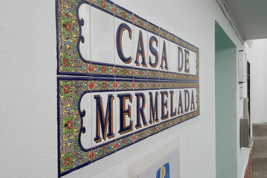 Casa de Mermelada is a 4 bedroom Traditional town house and a separate 1 bedroom apartment.