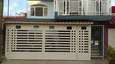 The Blue House - Ground Floor - Parking