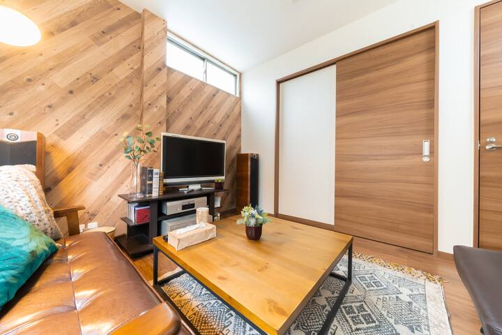 Walkable to Ueno & Akihabara | Live Like a Local gallery image 3