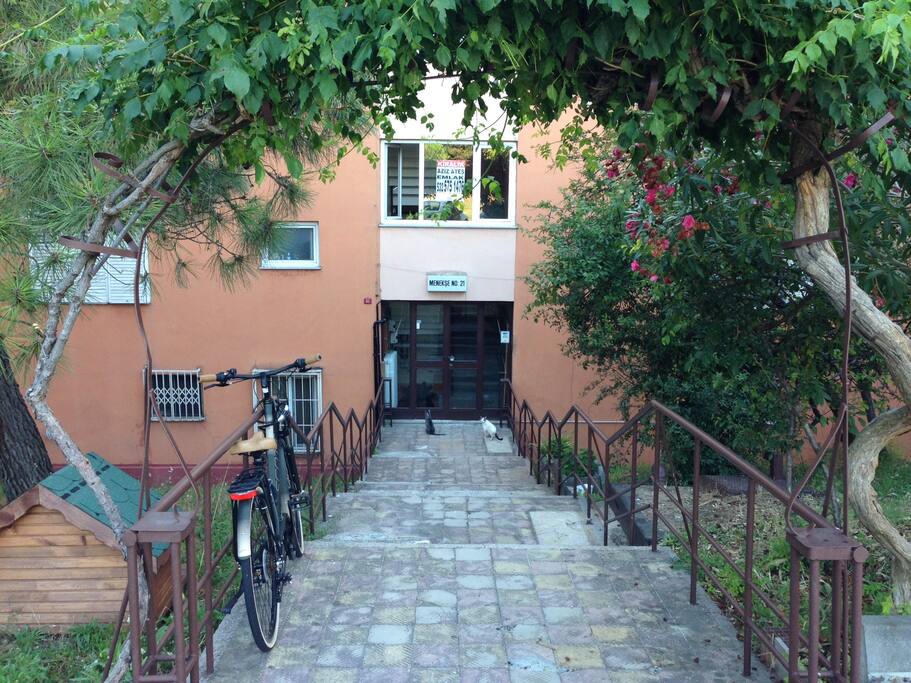 Apartment building