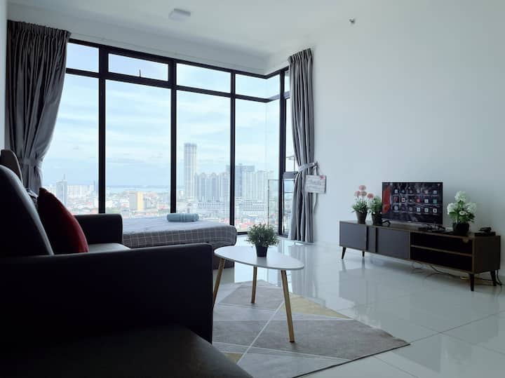 NEW Infinity Pool View 2BedRoom 68pax Condominiums for