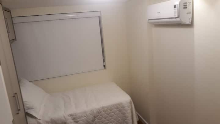 חדר שינה יחיד