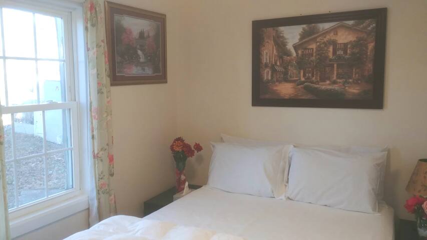 Wonderful Home in a Quiet Central Islip Residence
